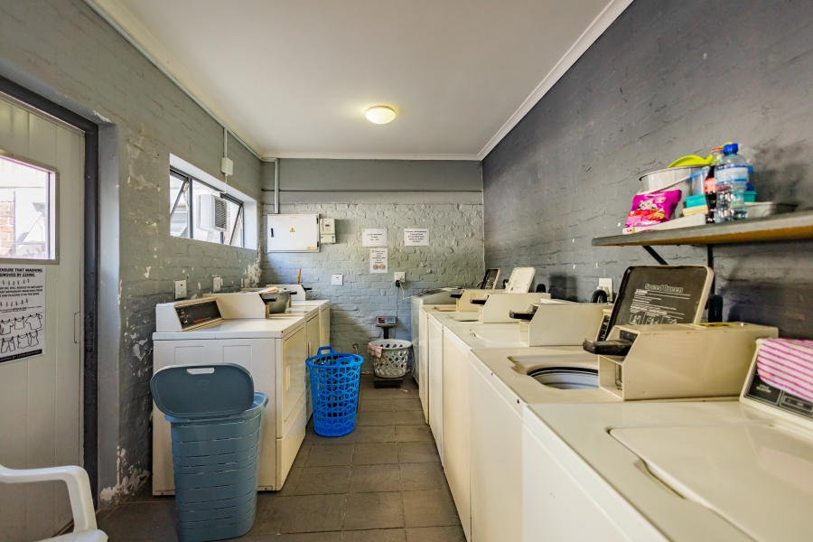 2 Bedroom Property for Sale in Brooklyn Western Cape